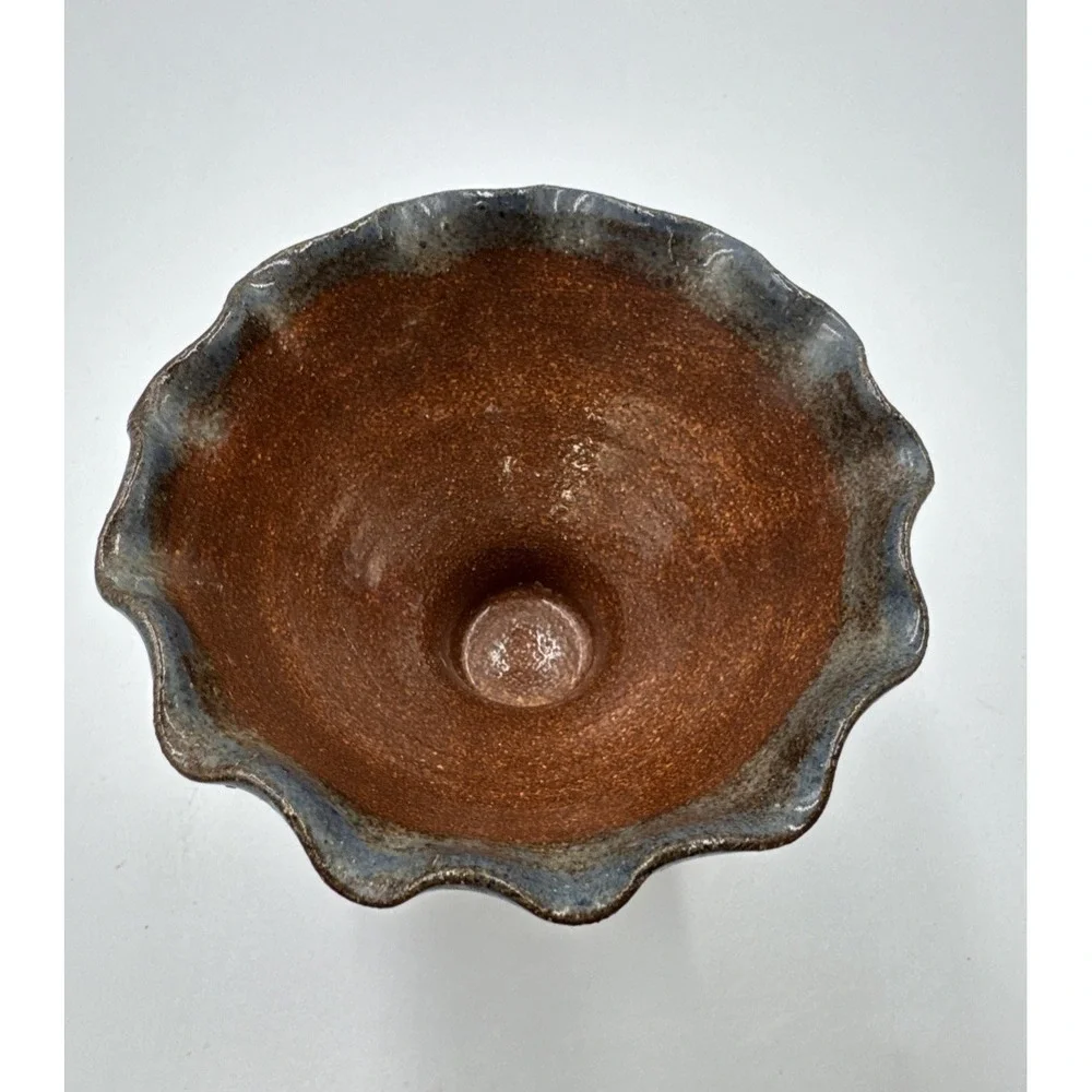 R & L Pottery this vintage